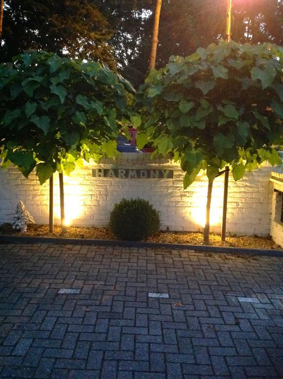 Holiday Home Harmony Brecht Bagian luar foto