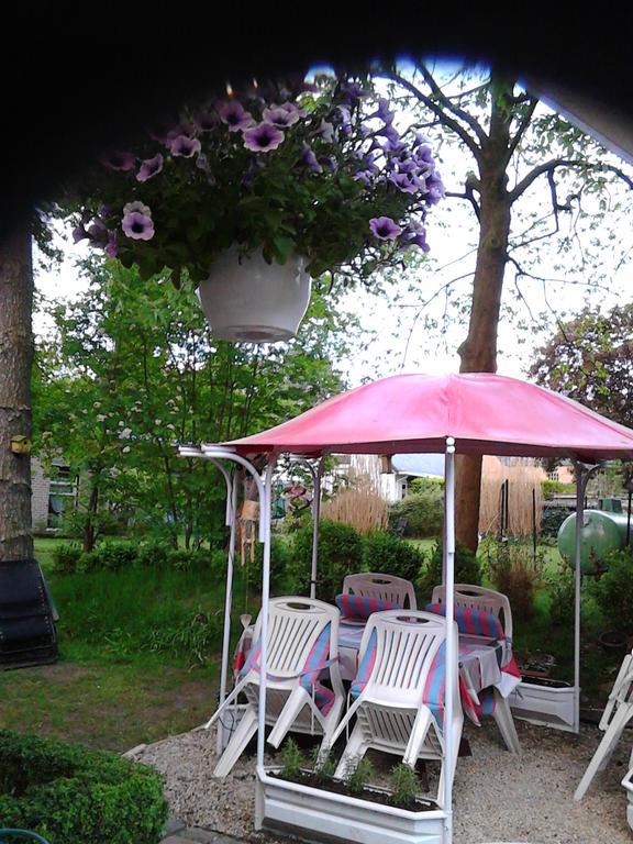 Holiday Home Harmony Brecht Bagian luar foto